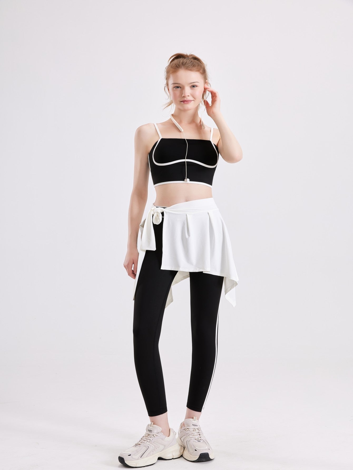 Women's Sportswear Two-Piece  Yoga Suit, Spaghetti Strap Round Neck Short  Bra and Slim Fit Sports Leggings Set,