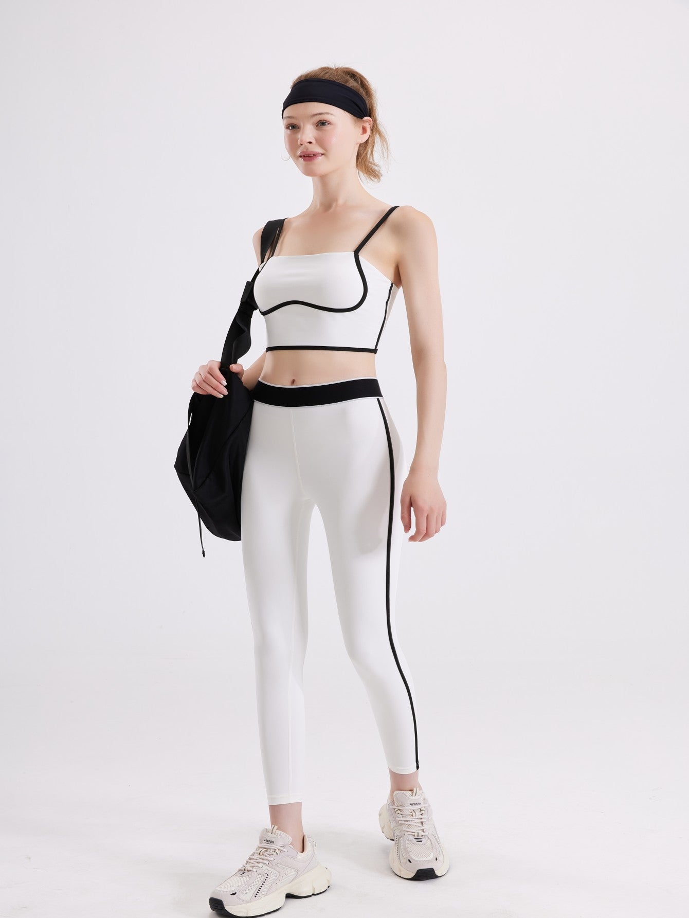 Women's Sportswear Two-Piece  Yoga Suit, Spaghetti Strap Round Neck Short  Bra and Slim Fit Sports Leggings Set,